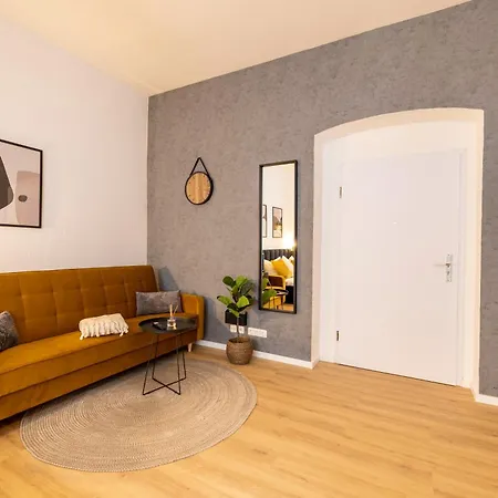 Little Altstadt-studio Am Bahnhof-wlan-parkplatz Lägenhet *